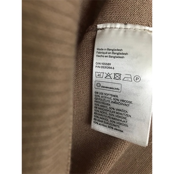 H&M- Beige Fine Knit Sweater - Picture 5 of 5